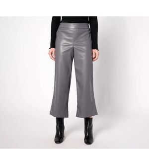 LOGO by Lori Goldstein Cropped Gray Pants